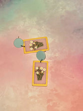 Load image into Gallery viewer, Flower Picture Frame Earrings
