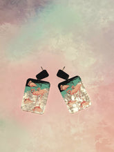 Load image into Gallery viewer, Pink Flamingo Earrings