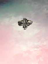 Load image into Gallery viewer, Silver Fleur-de-lis Ring