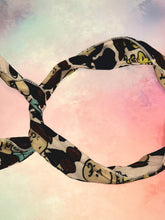Load image into Gallery viewer, Retro Cartoon Print Wire Headband
