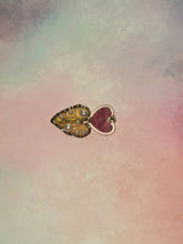 Load image into Gallery viewer, Heart Of Gold Hair Clip