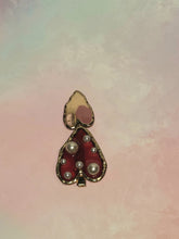 Load image into Gallery viewer, Sweetheart Pearl Heart Clip
