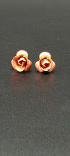 Load image into Gallery viewer, Pink Flower Stud Earrings