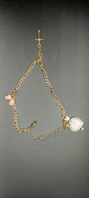 Load image into Gallery viewer, Gold 3 Charm Anklet