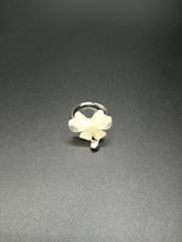 Load image into Gallery viewer, White Flower Ring