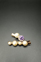 Load image into Gallery viewer, Two Set Gold/Pearl Hair Clips