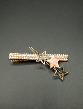 Load image into Gallery viewer, 2 Set Pearl &amp; Star Hair Clips