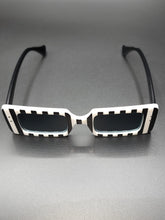 Load image into Gallery viewer, Stripe Sunglasses