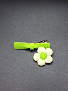 Green & White Flower Hair Clips