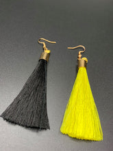 Load image into Gallery viewer, Black &amp; Yellow Siamese Tassels