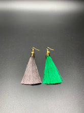 Load image into Gallery viewer, Grey &amp; Green Siamese Tassels