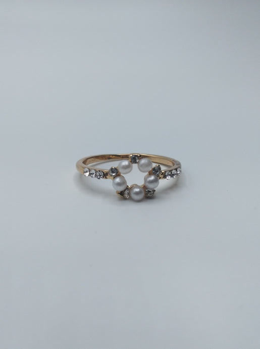 4 Pearl Diamond Embellished Ring