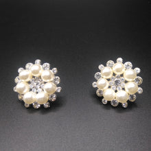Load image into Gallery viewer, Snowflake Diamond &amp; Pearl Earrings